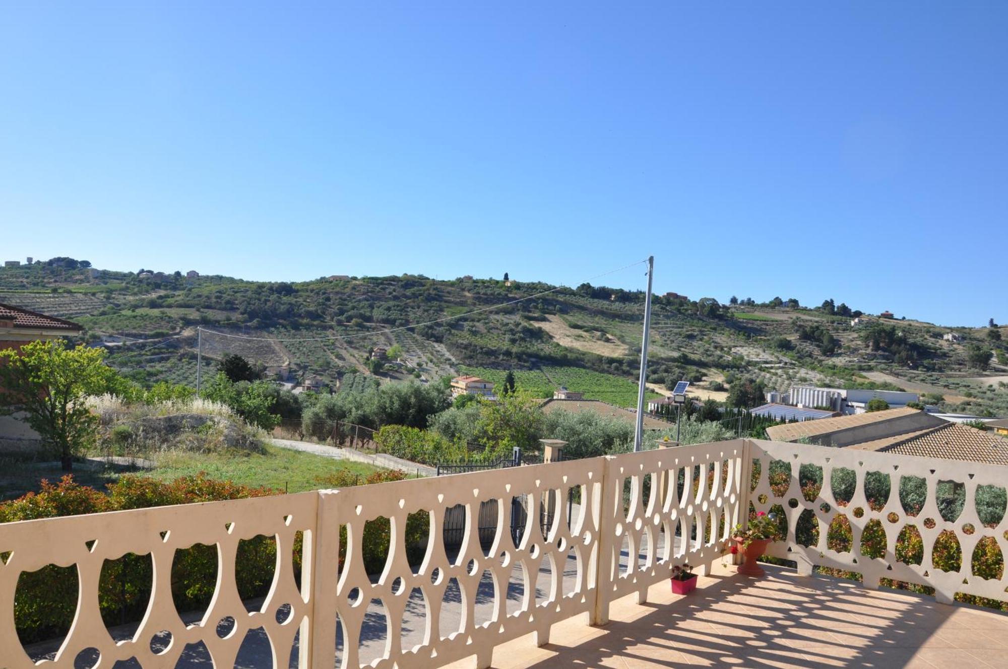B&B La Terrazza Degli Scrittori Racalmuto Exterior foto